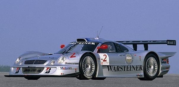 Dominanz in der FIA-GT: Klaus Ludwig und Ricardo Zonta gewinnen 1998 auf Mercedes-Benz CLK-GTR alle zehn Rennen und den Fahrertitel, das Team AMG-Mercedes sichert sich den Konstrukteurstitel.